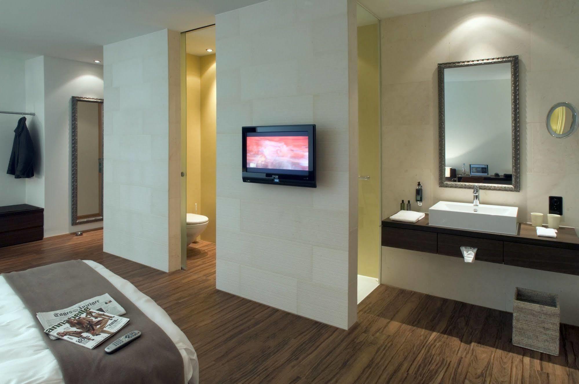 Blue City Boutique Hotel Baden Zewnętrze zdjęcie